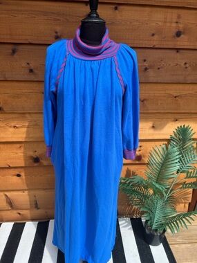 Vintage Blue Long-Sleeve Turtleneck Women's Nightgown